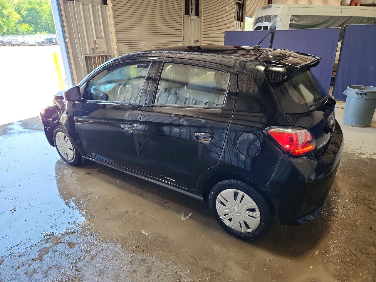 Mitsubishi Mirage Es