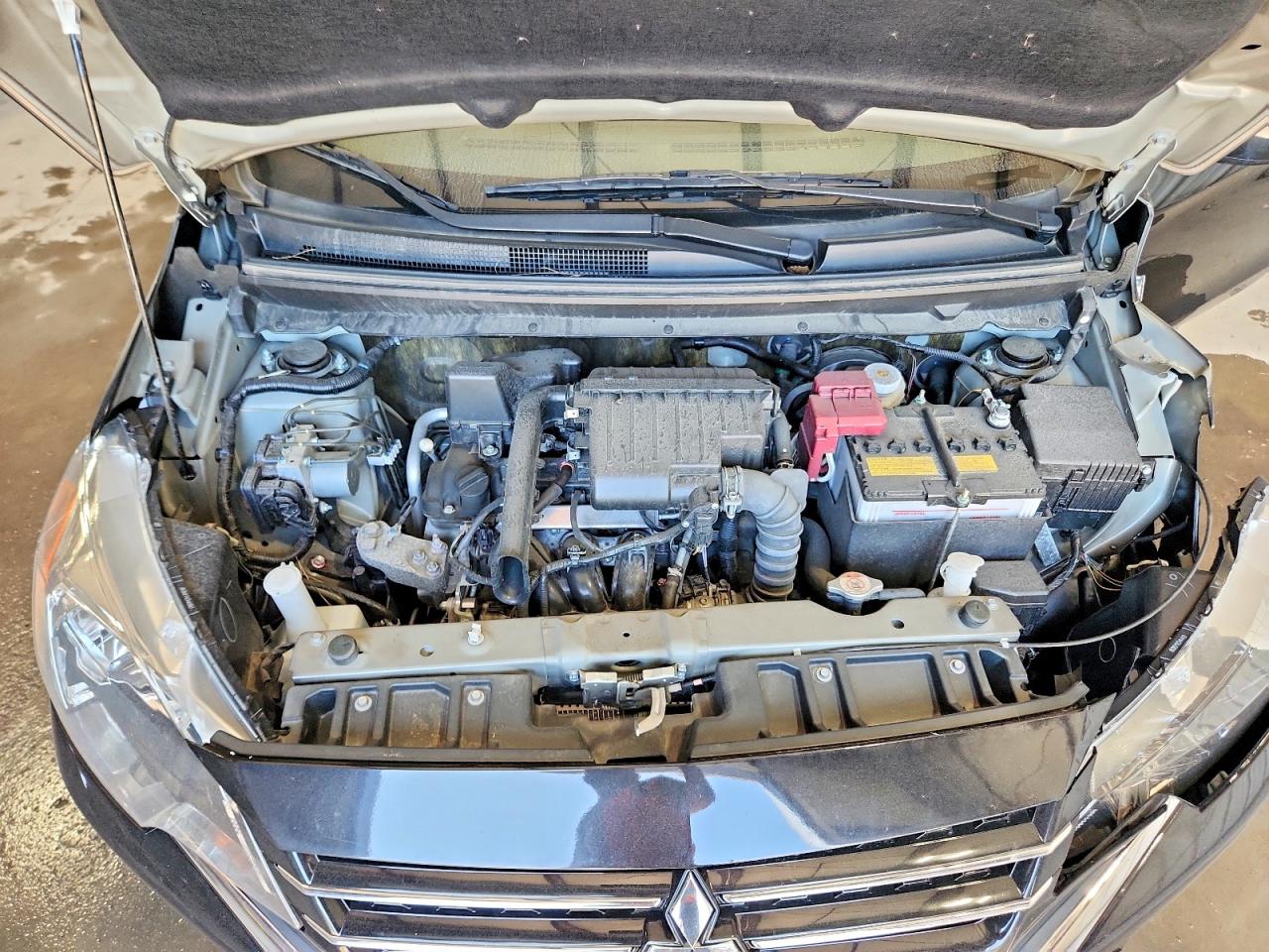 Mitsubishi Mirage Es