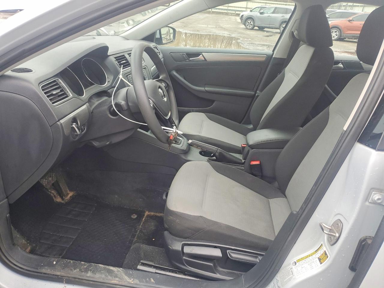 Volkswagen Jetta S