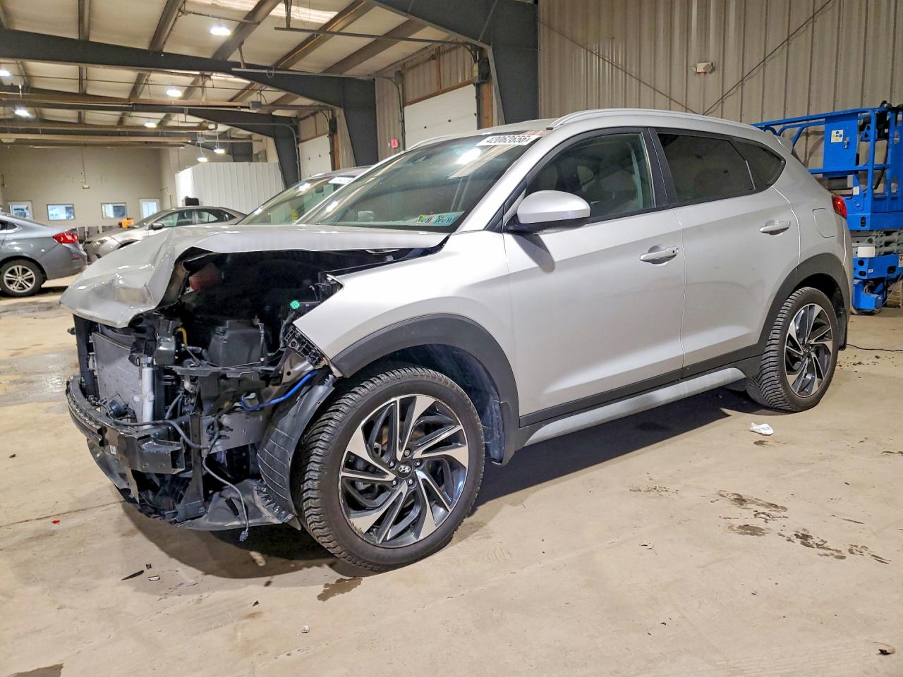 Salvage Hyundai TUCSON Image