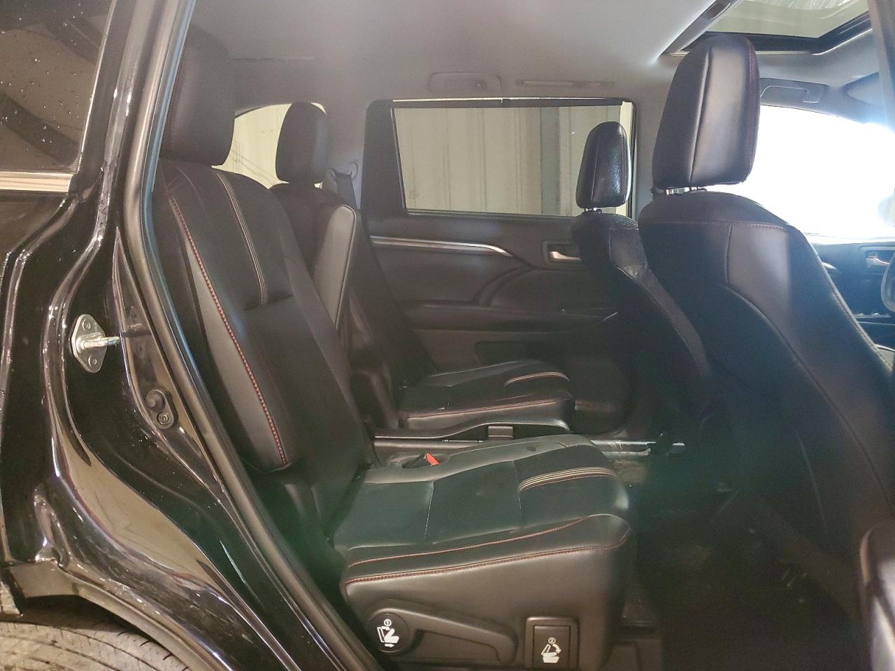 Toyota Highlander Se
