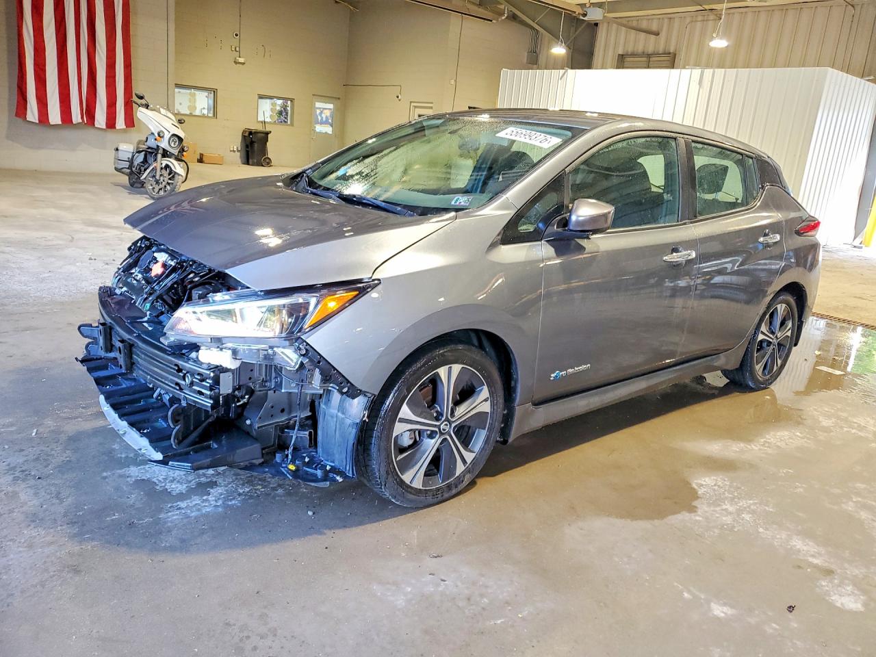 Salvage Nissan LEAF Image