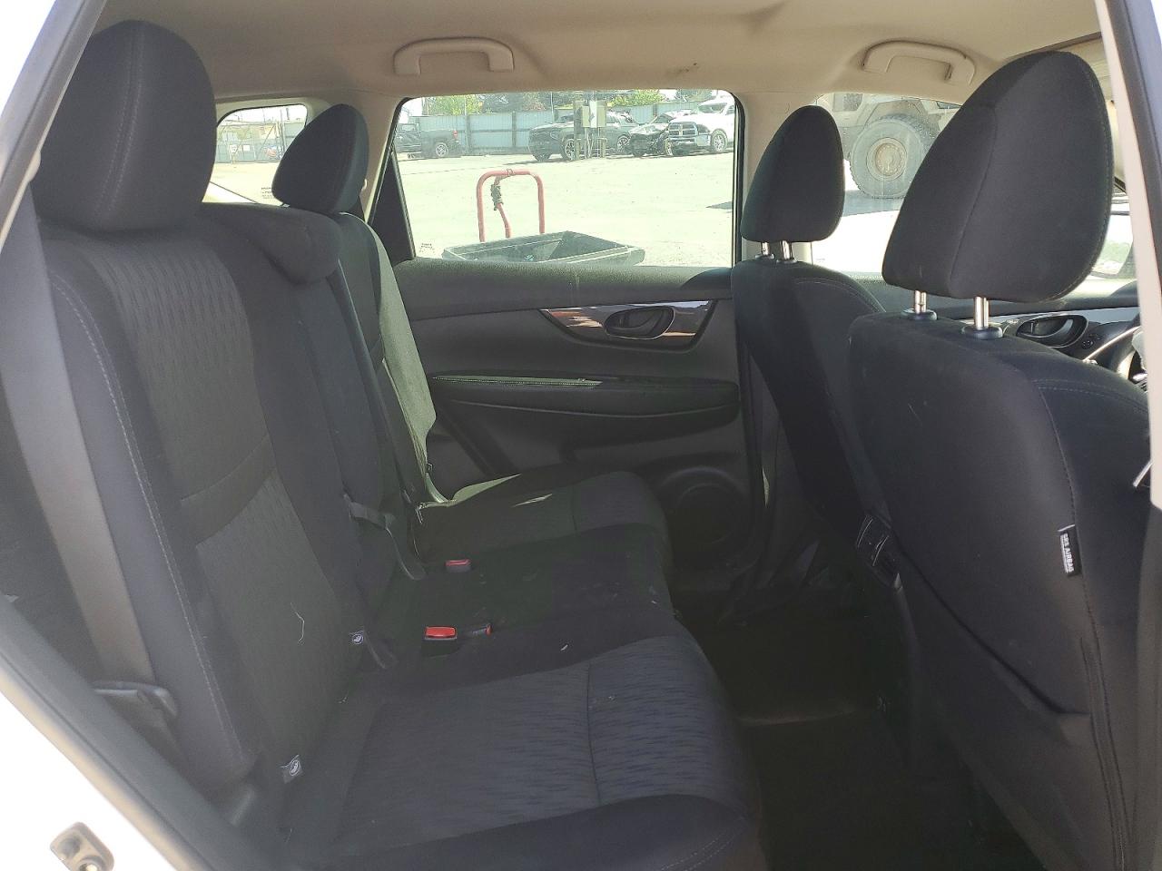 Nissan Rogue S