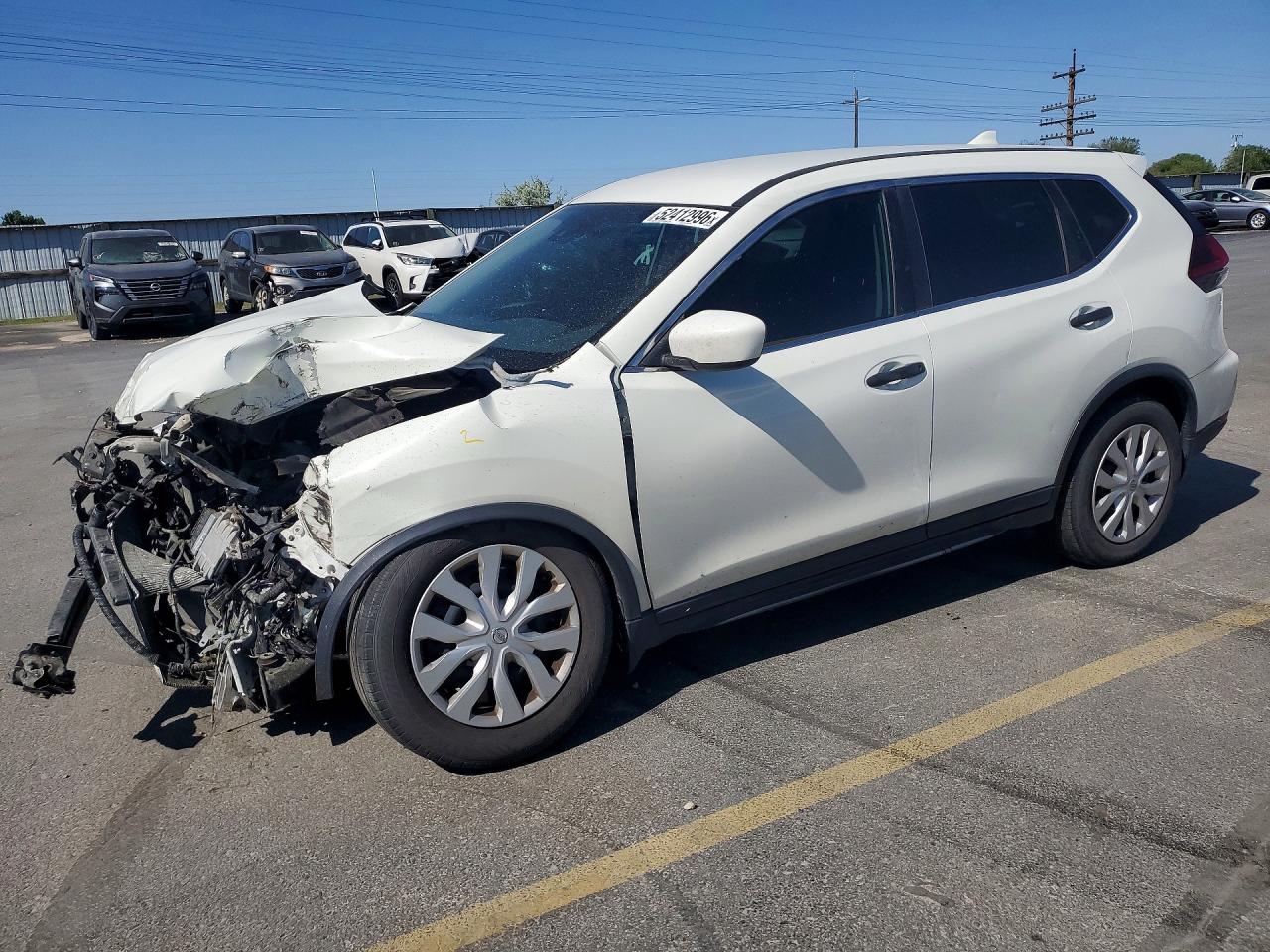 Salvage Nissan Rogue Image