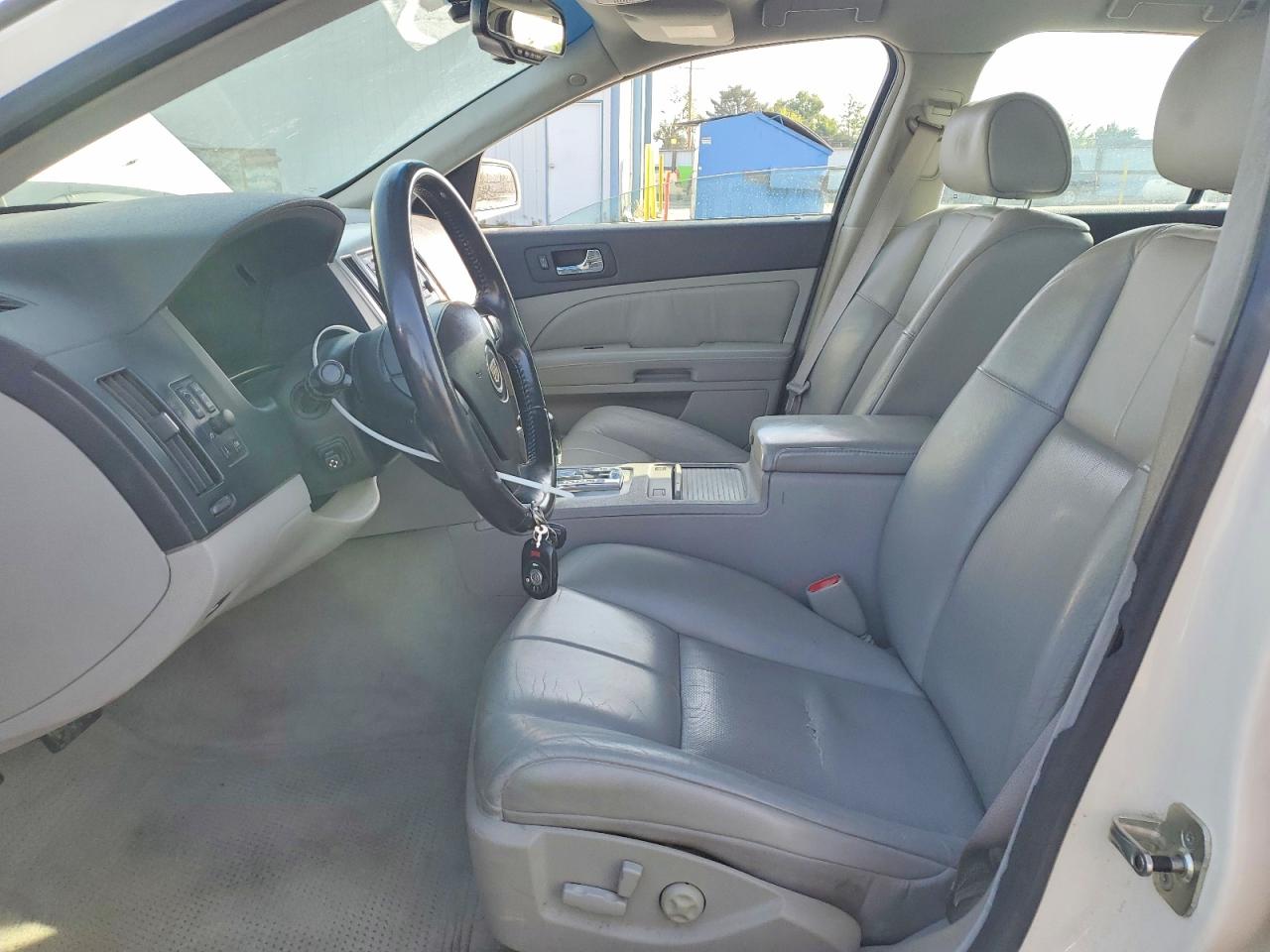 Cadillac STS