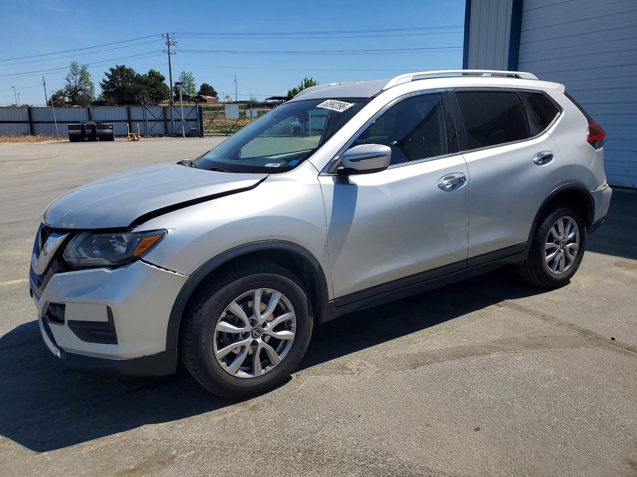 Salvage Nissan Rogue Image