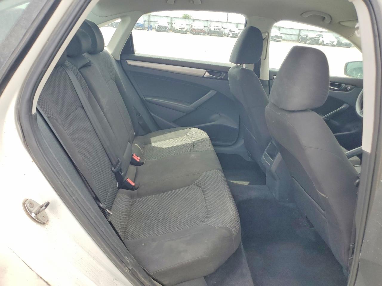 Volkswagen Passat S