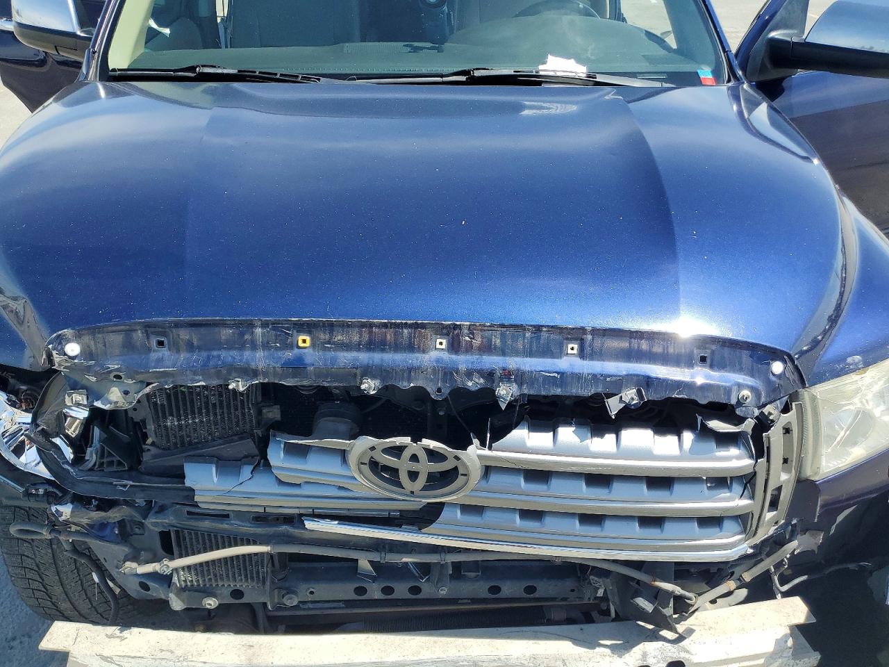 Toyota Sequoia Limited
