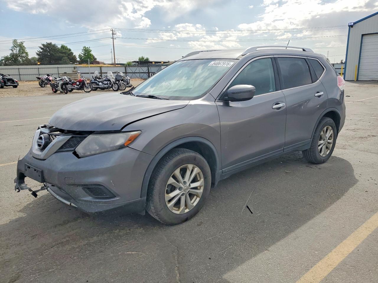 Salvage Nissan Rogue Image