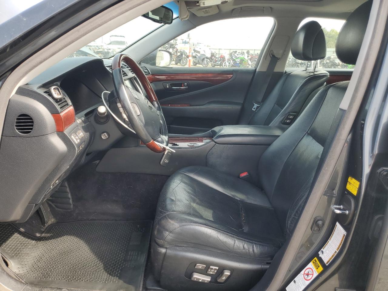 Lexus LS 460