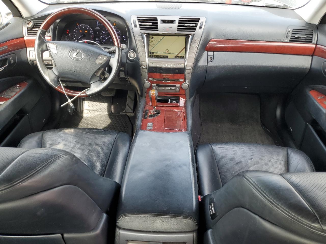 Lexus LS 460
