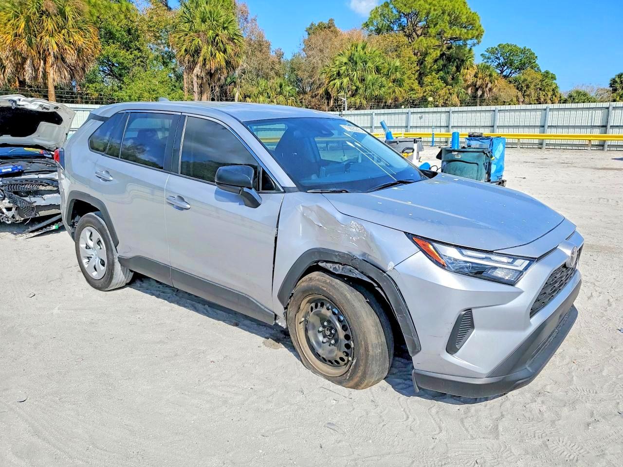 Toyota RAV4 Le