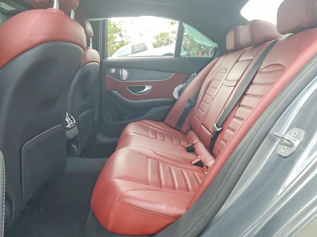 Mercedes-Benz C-Class 300