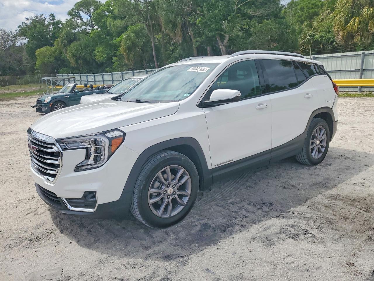 Salvage GMC Terrain Image