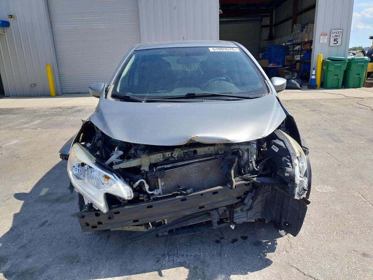Nissan Versa Sv