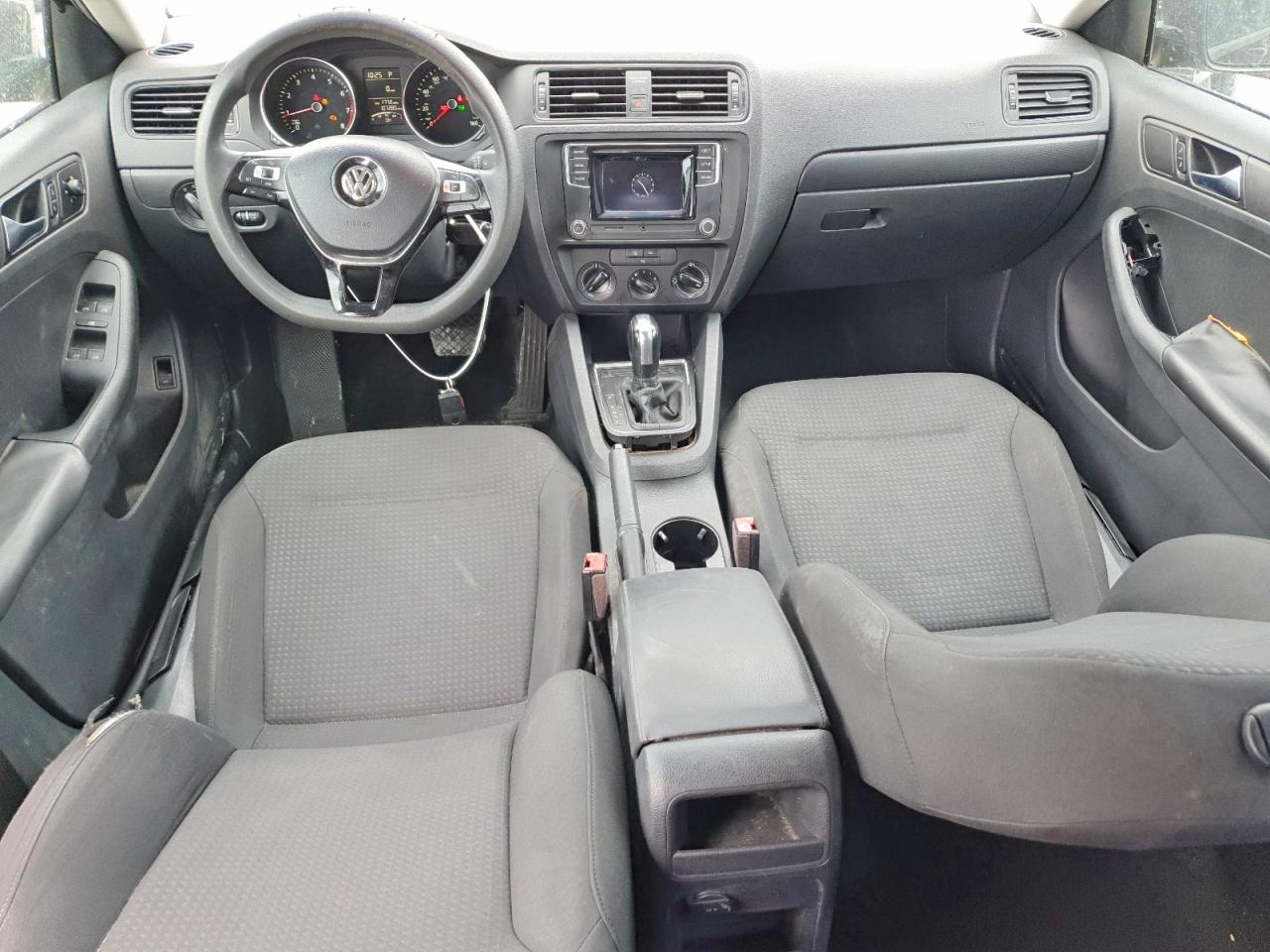 Volkswagen Jetta S