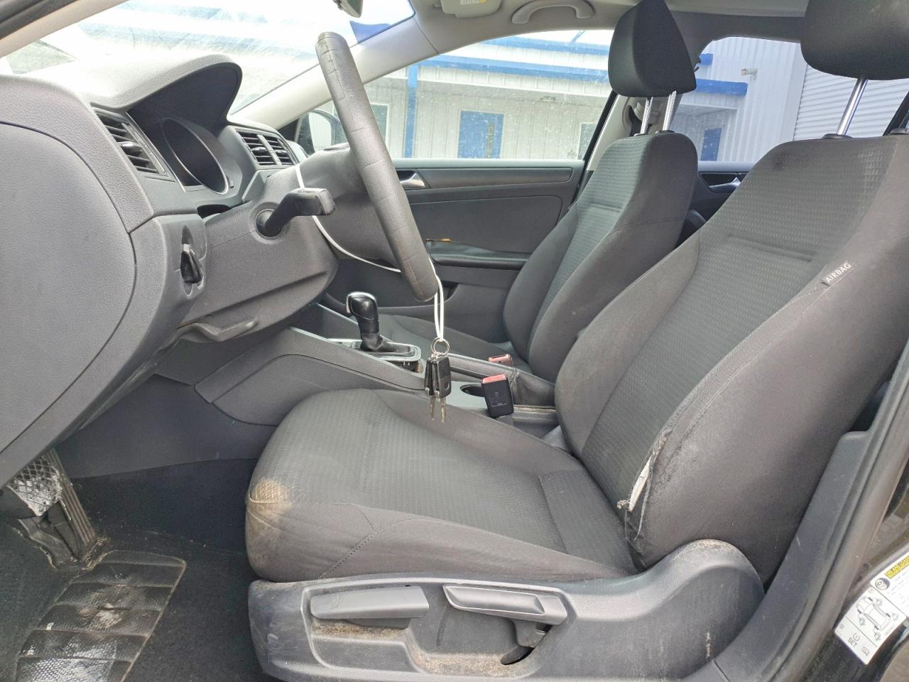 Volkswagen Jetta S