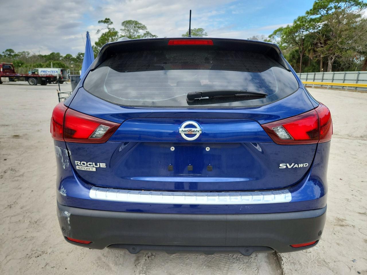 Nissan Rogue S