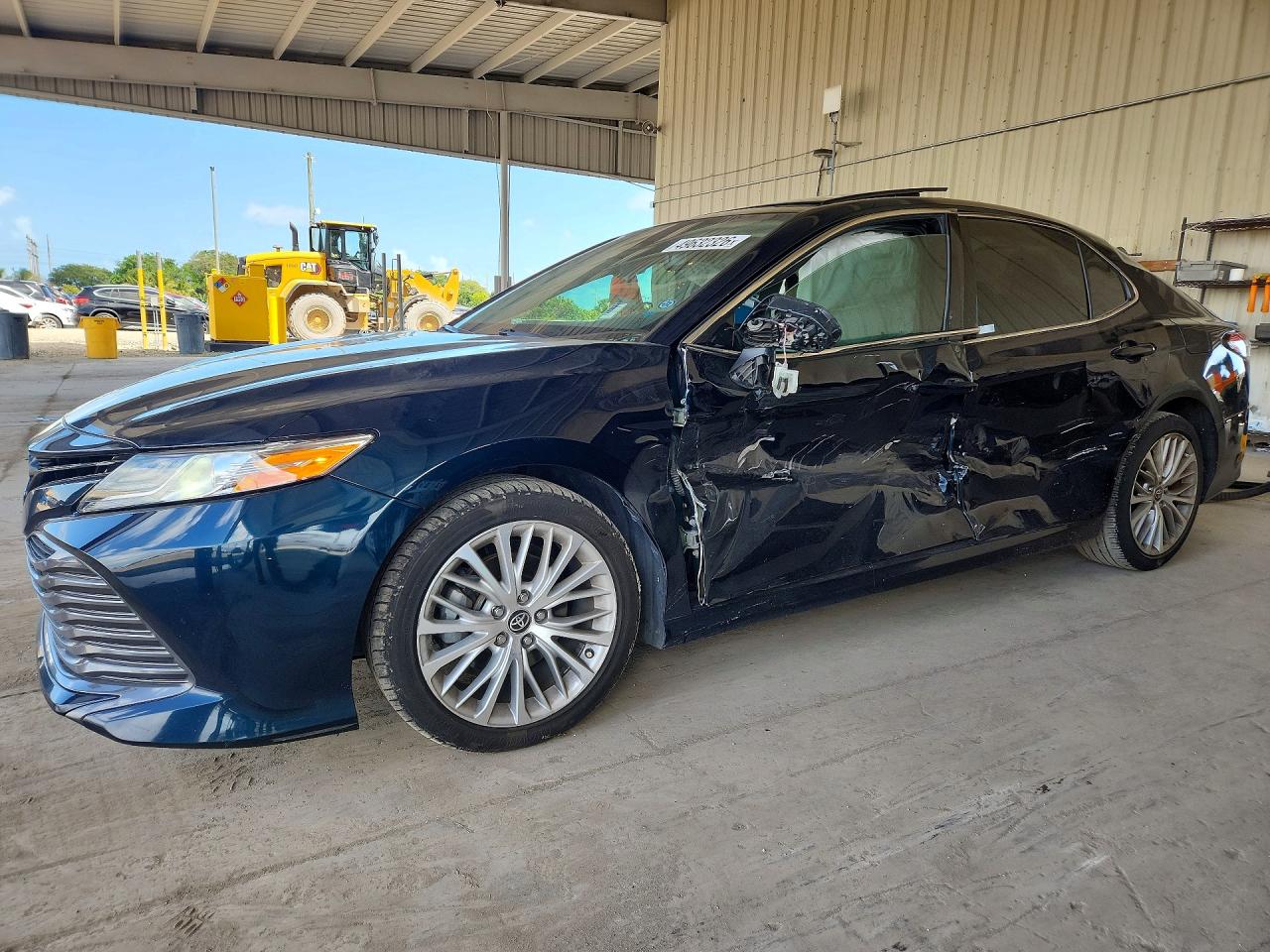 Salvage Toyota Camry Image