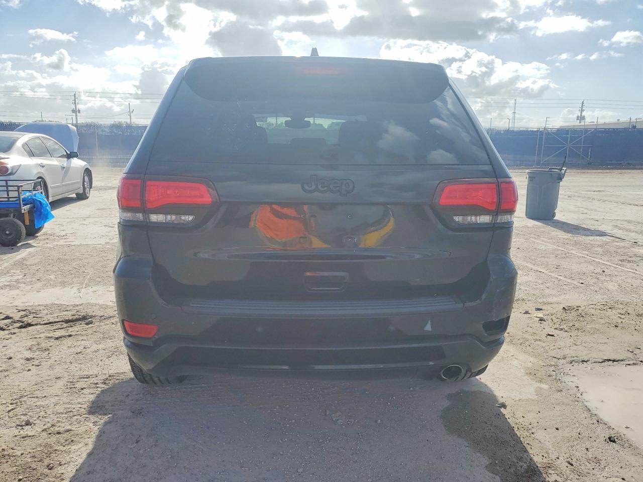 Jeep Grand Cherokee Laredo