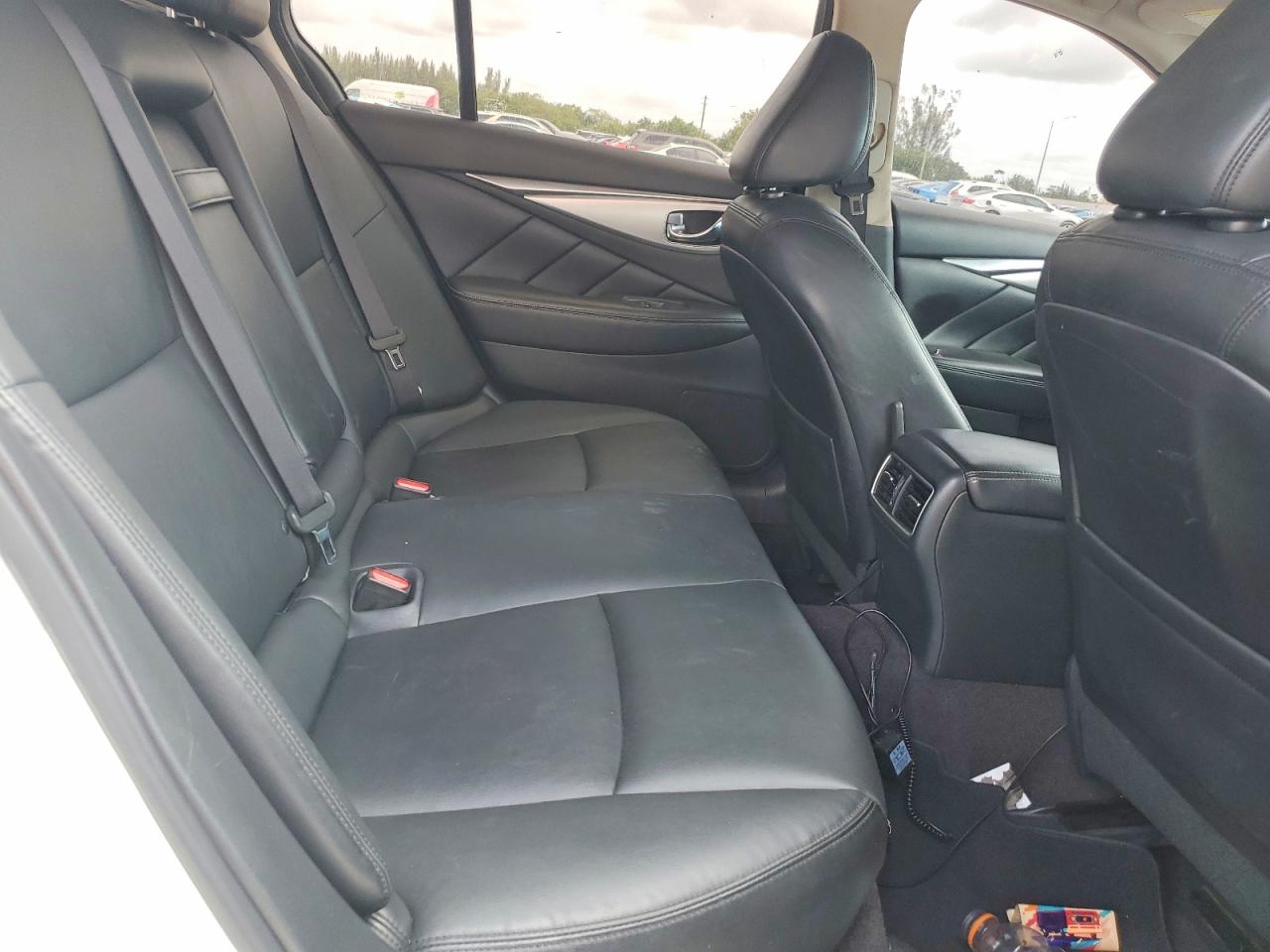 INFINITI Q50 3.0t L 3.0t Luxe