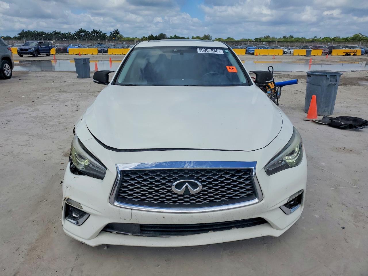 INFINITI Q50 3.0t L 3.0t Luxe