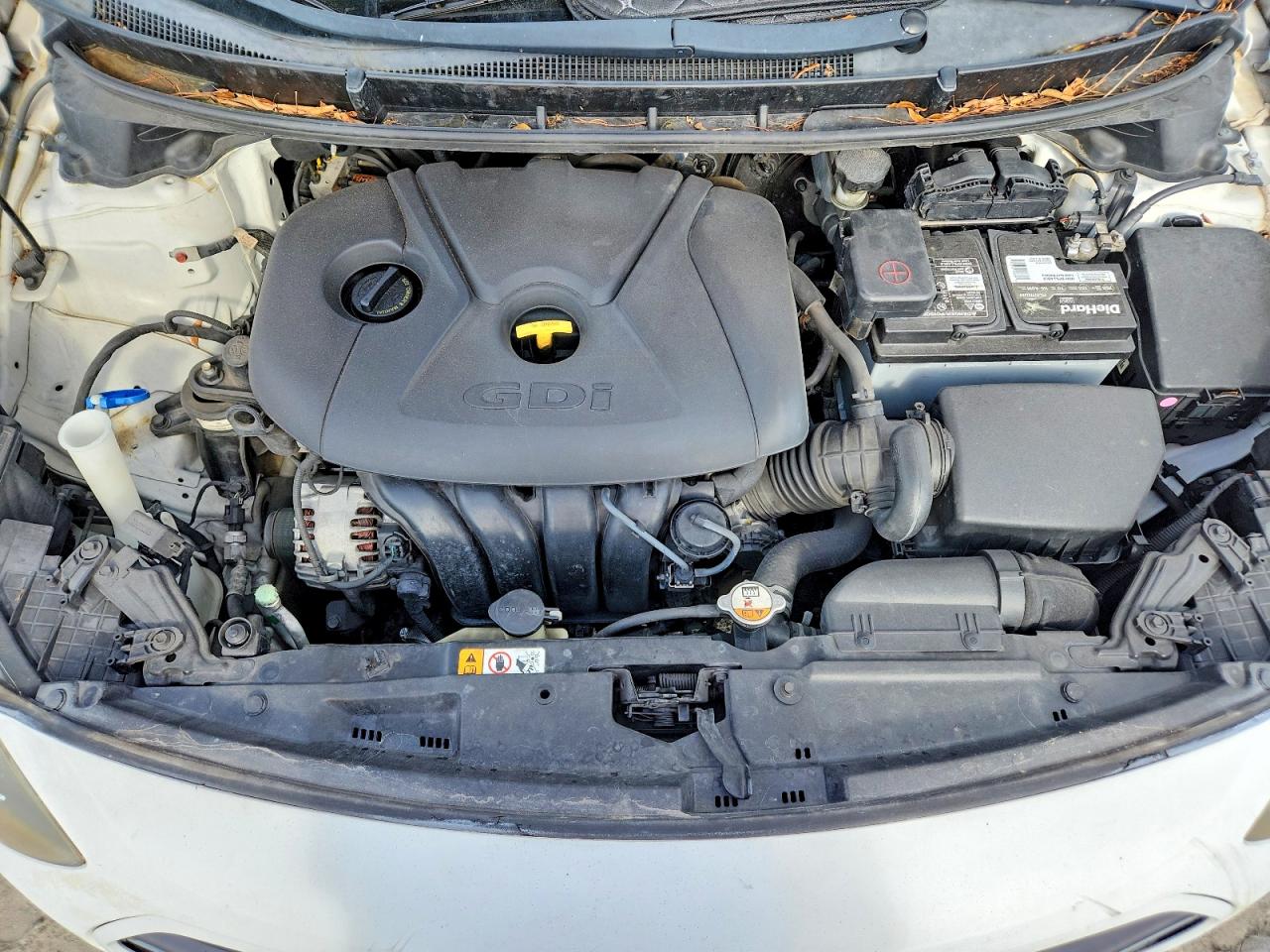 Hyundai ELANTRA Base