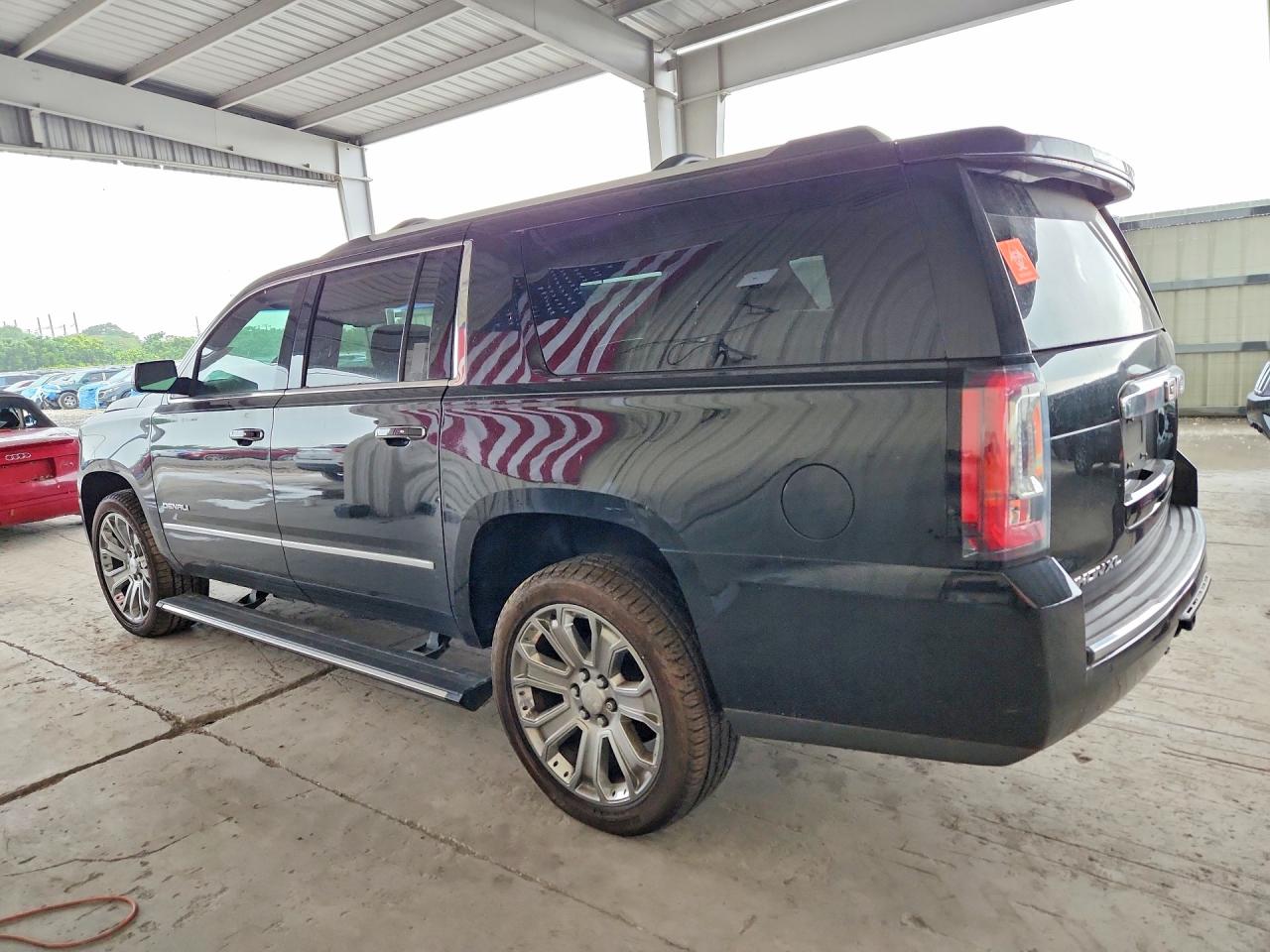 GMC Yukon Denali