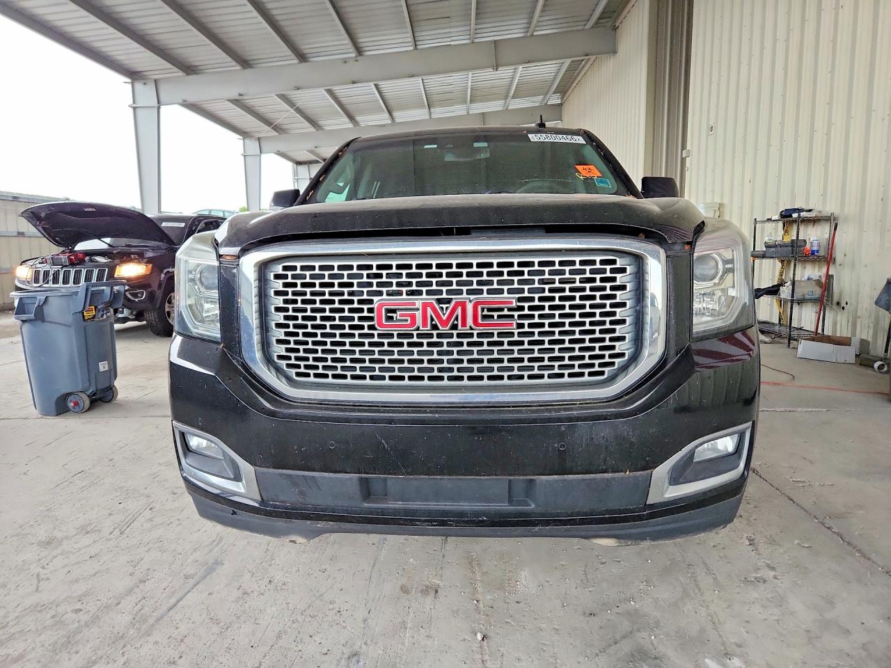 GMC Yukon Denali