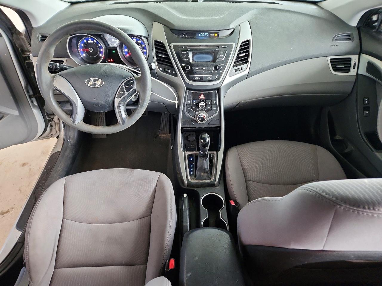 Hyundai ELANTRA Se