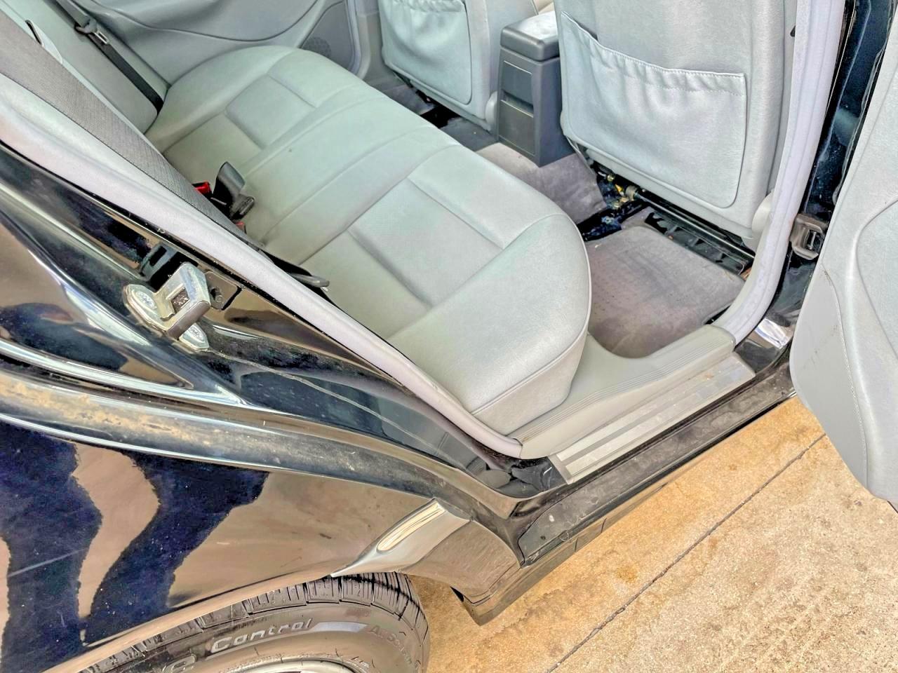 Mercedes-Benz C-Class 230