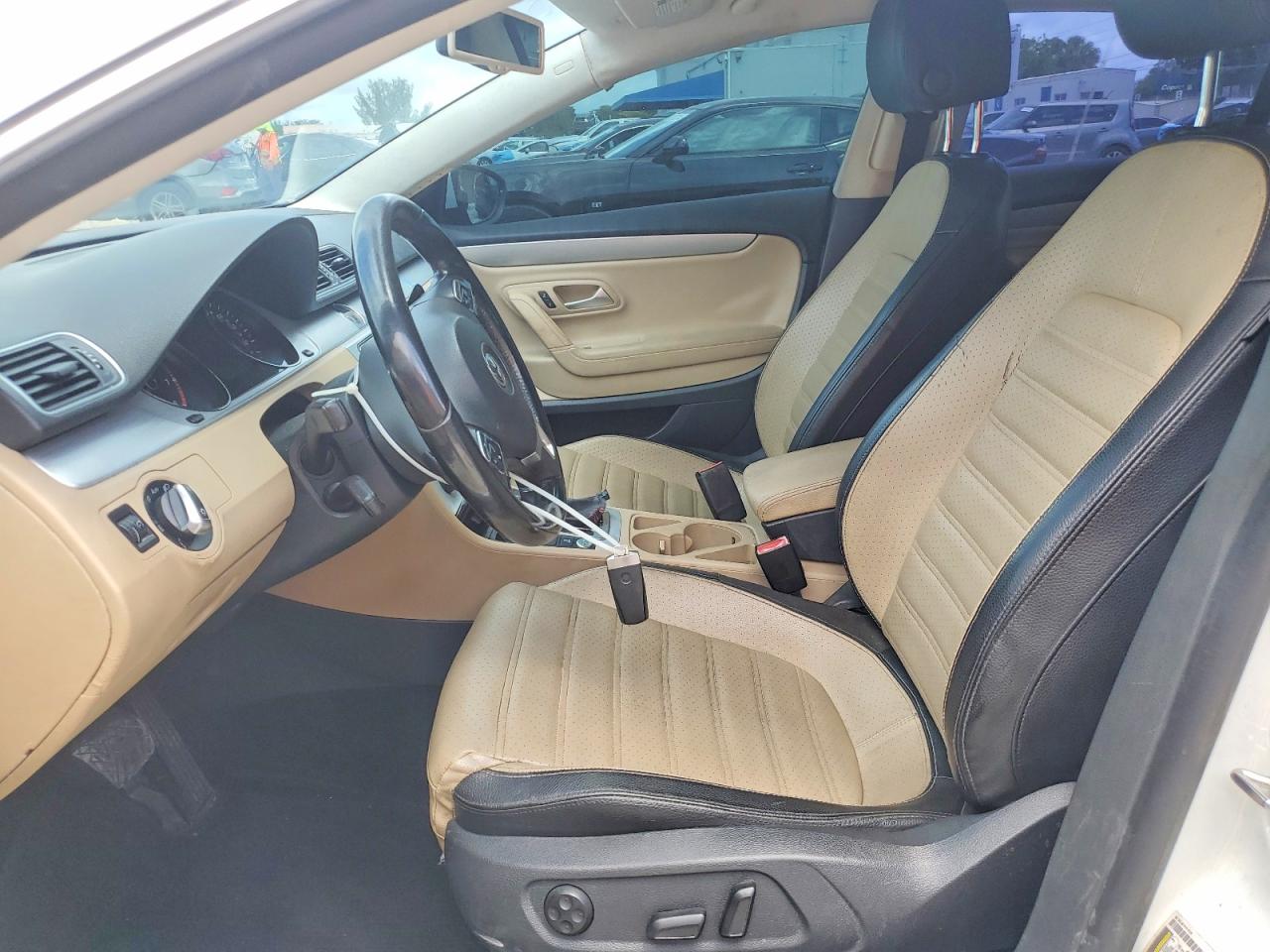 Volkswagen CC Base
