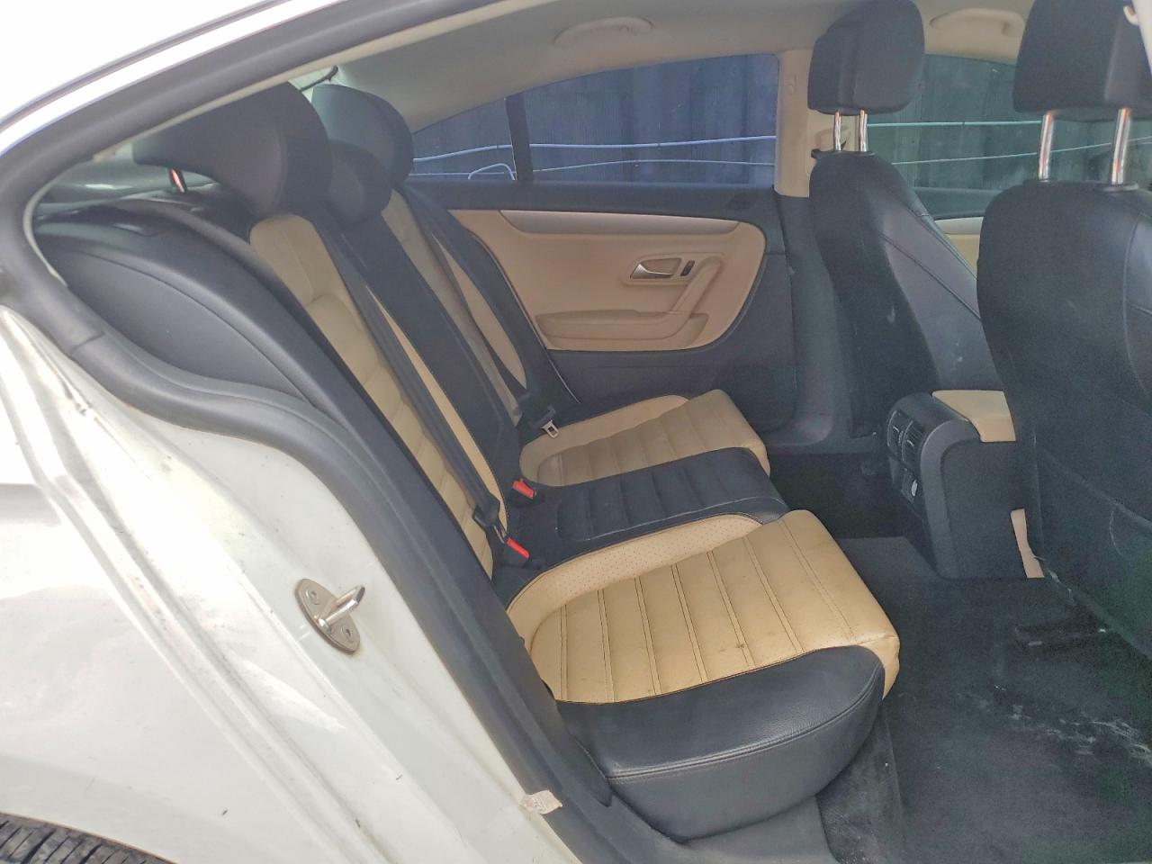 Volkswagen CC Base