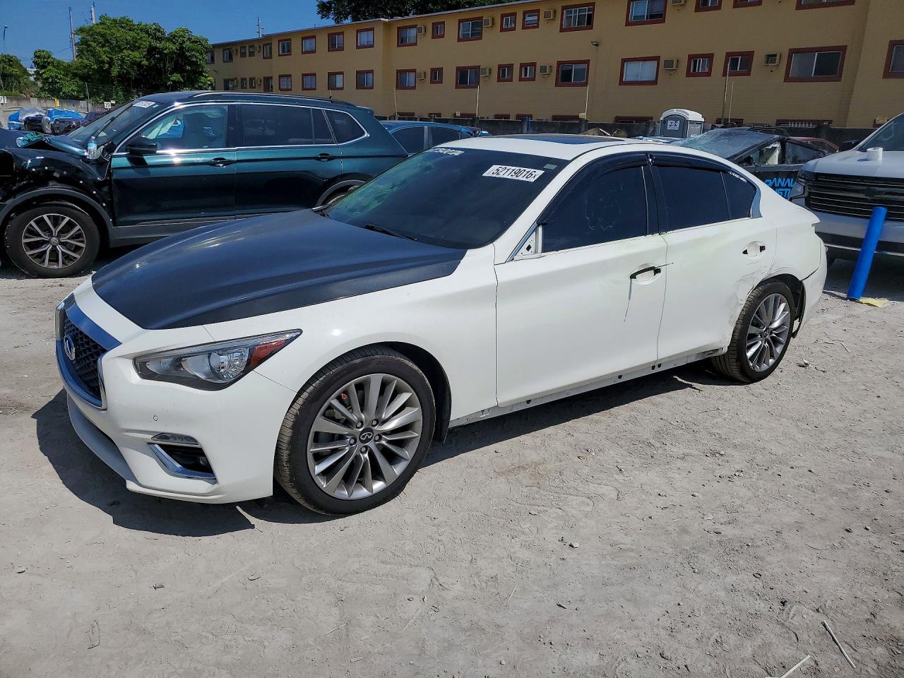 Salvage INFINITI Q50 Image