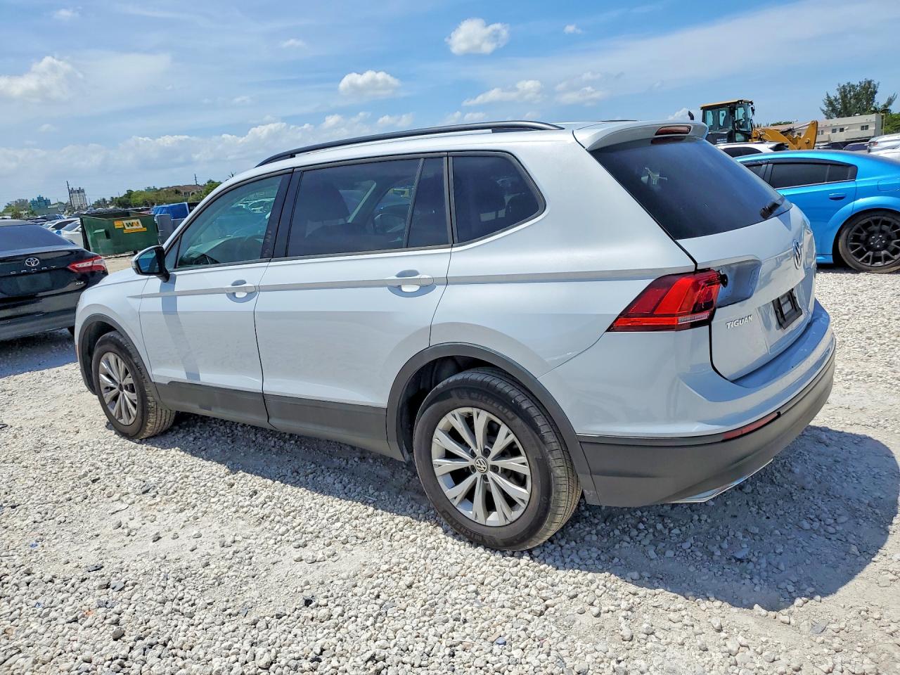 Volkswagen Tiguan S