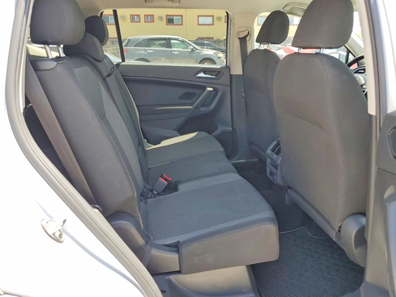 Volkswagen Tiguan S