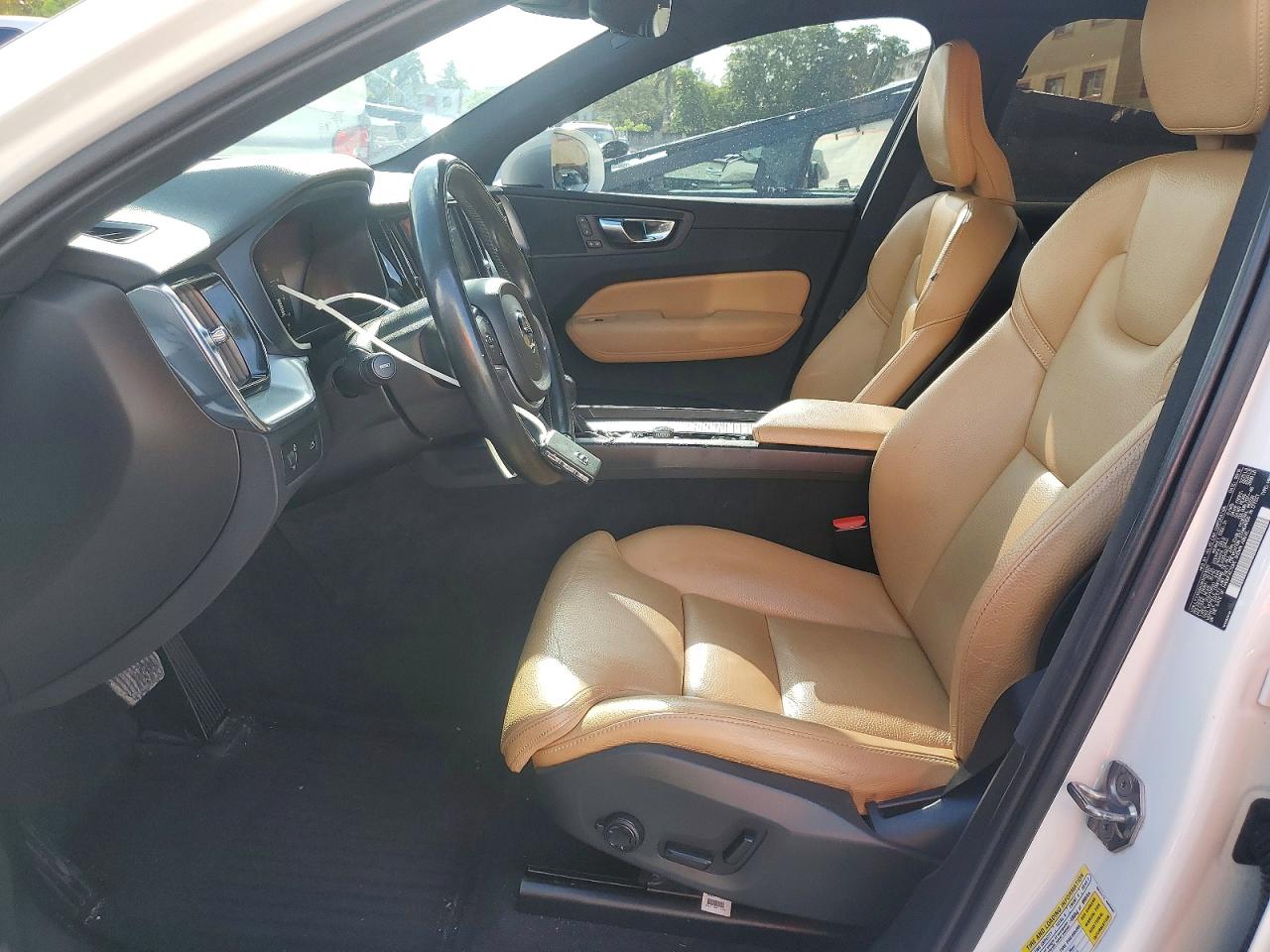 Volvo XC60 T5 Momentum
