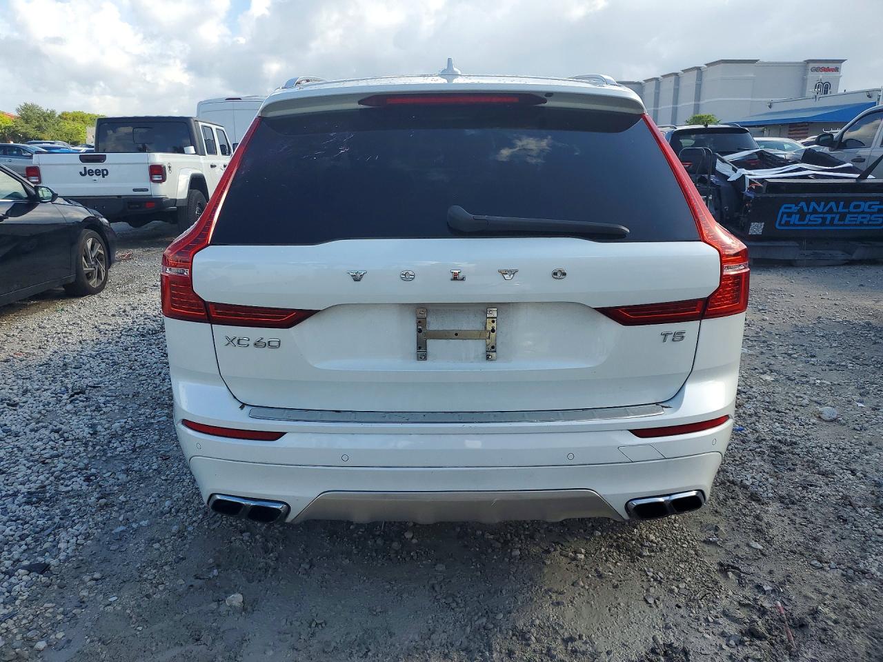 Volvo XC60 T5 Momentum