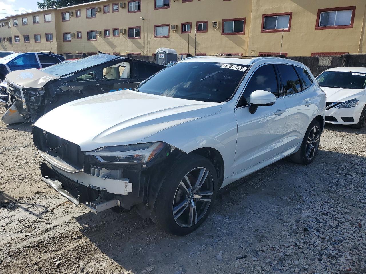Salvage Volvo XC60 Image