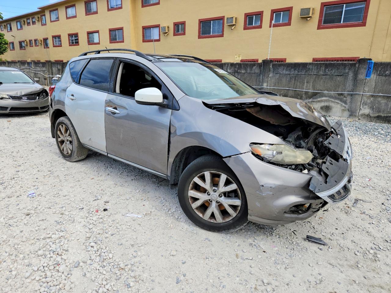 Nissan Murano S