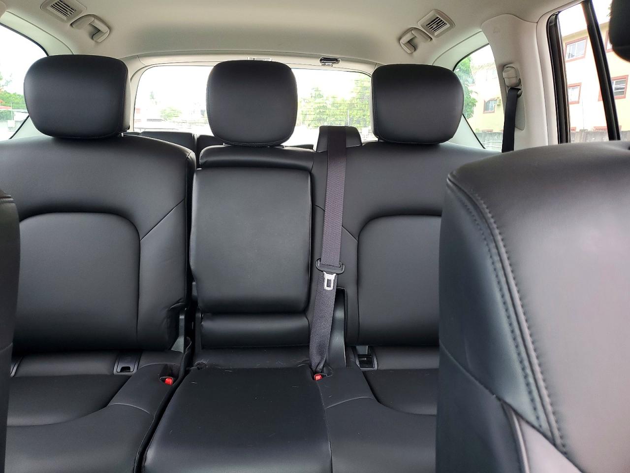 Nissan Armada Sv