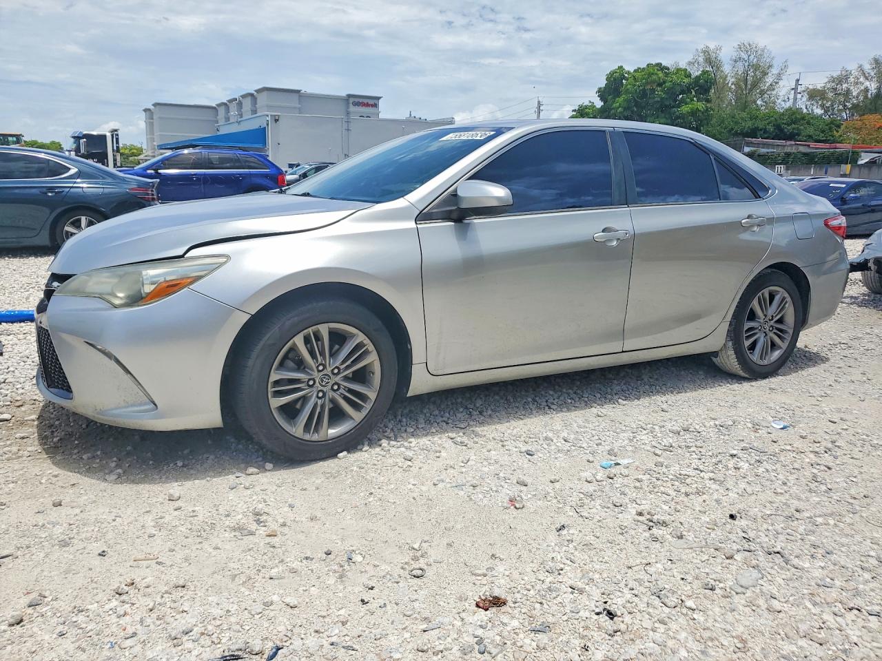 Salvage Toyota Camry Image