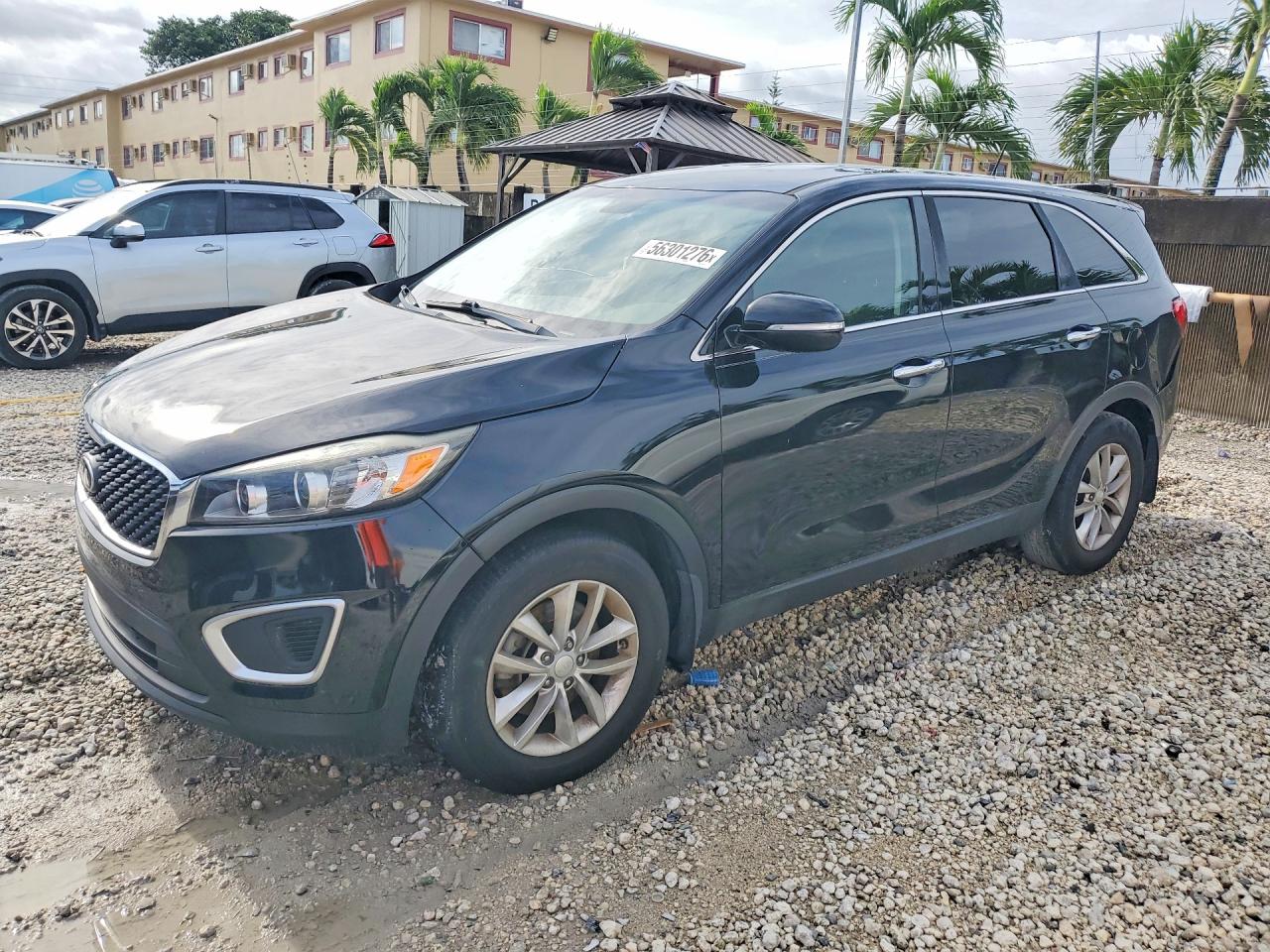 Salvage Kia Sorento Image