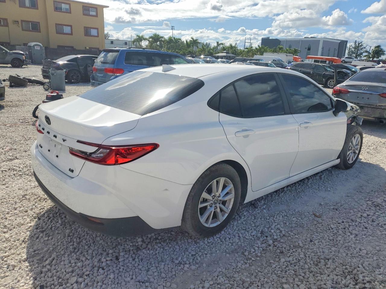 Toyota Camry Le