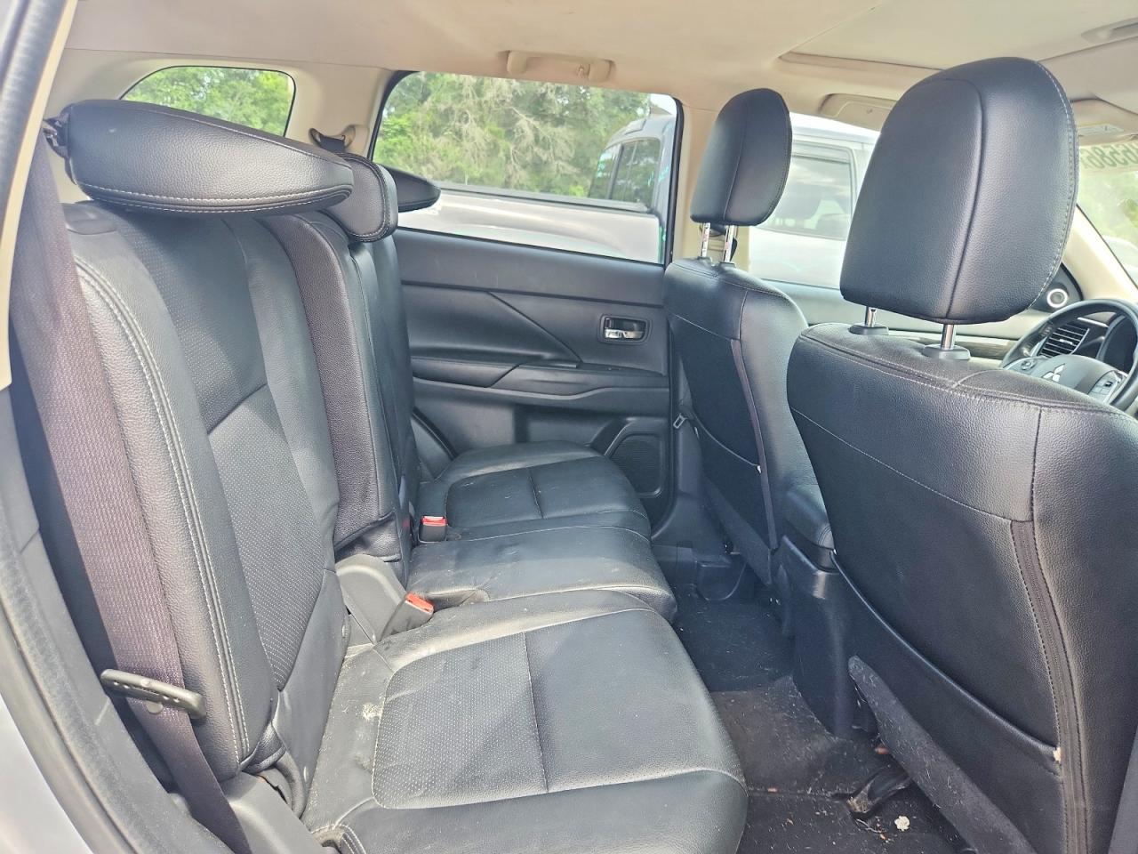 Mitsubishi Outlander Se