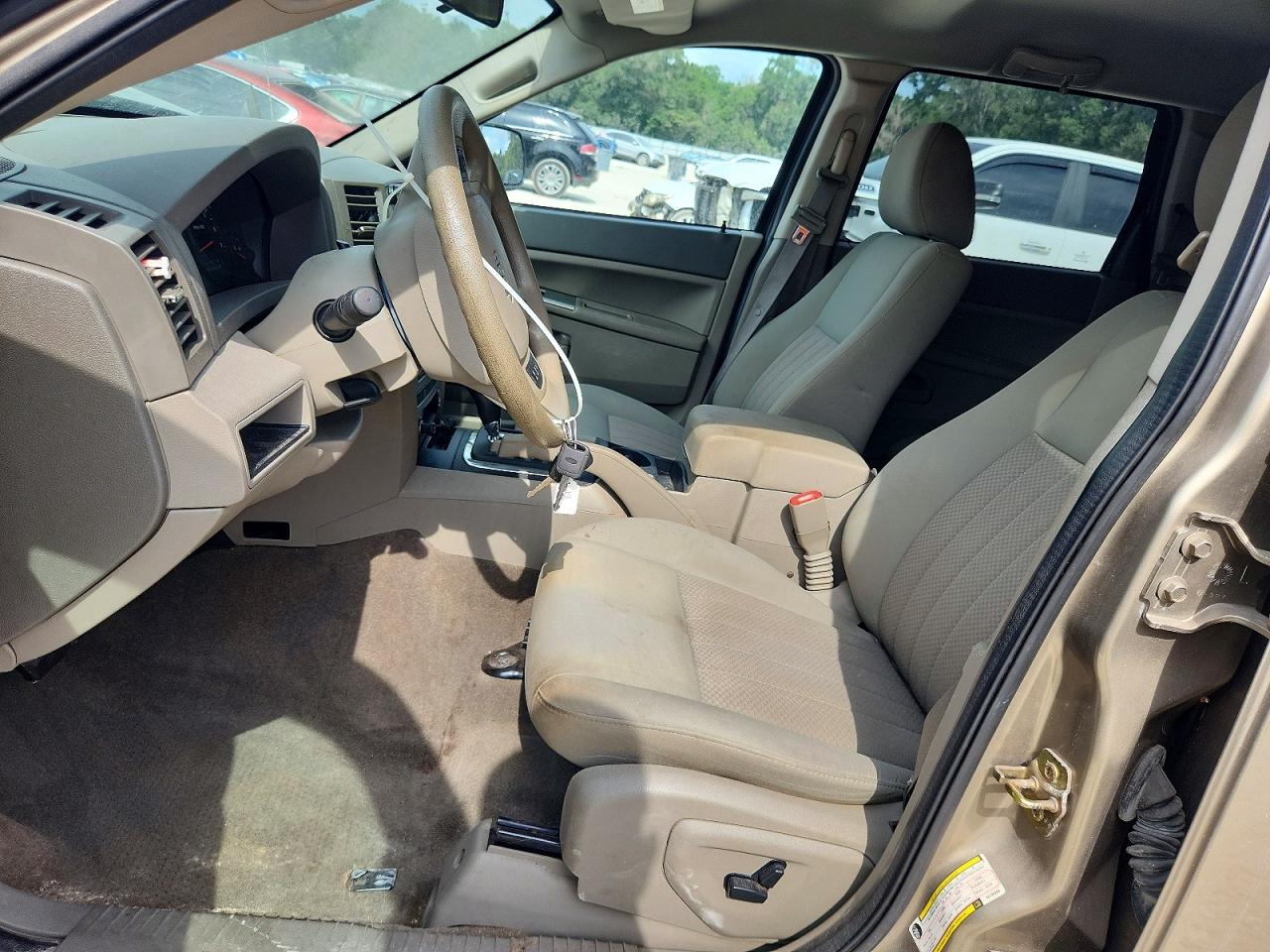 Jeep Grand Cherokee Laredo