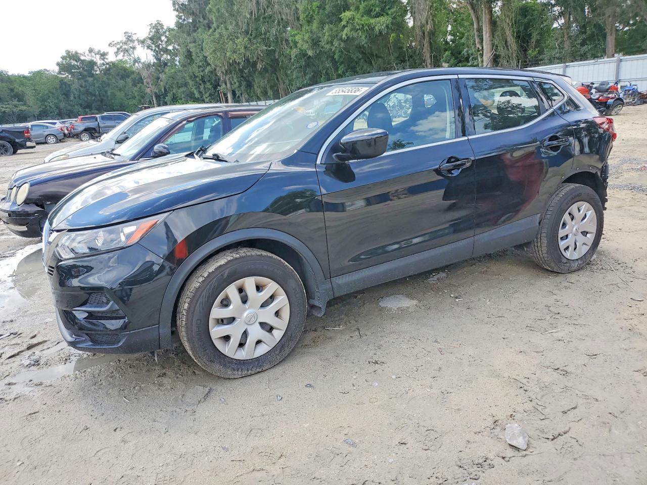 Salvage Nissan Rogue Image