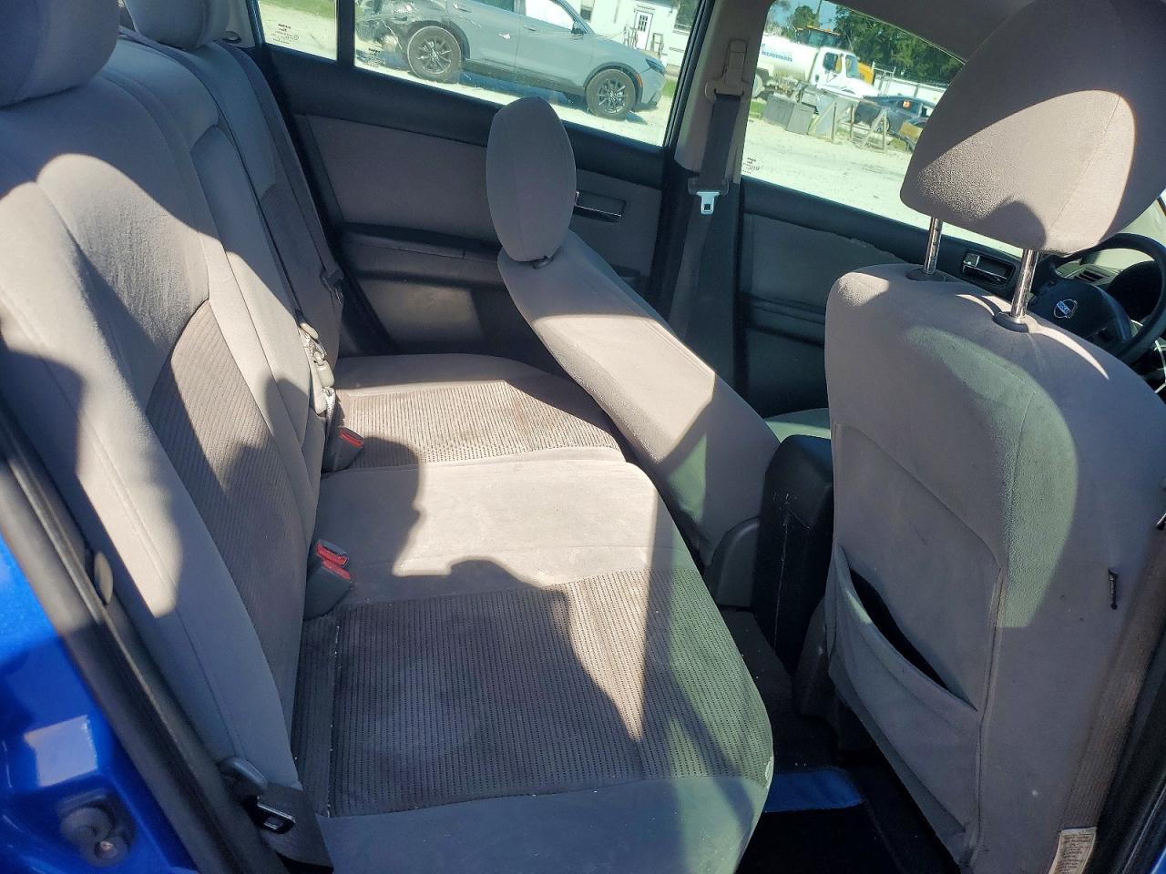 Nissan Sentra 2.0