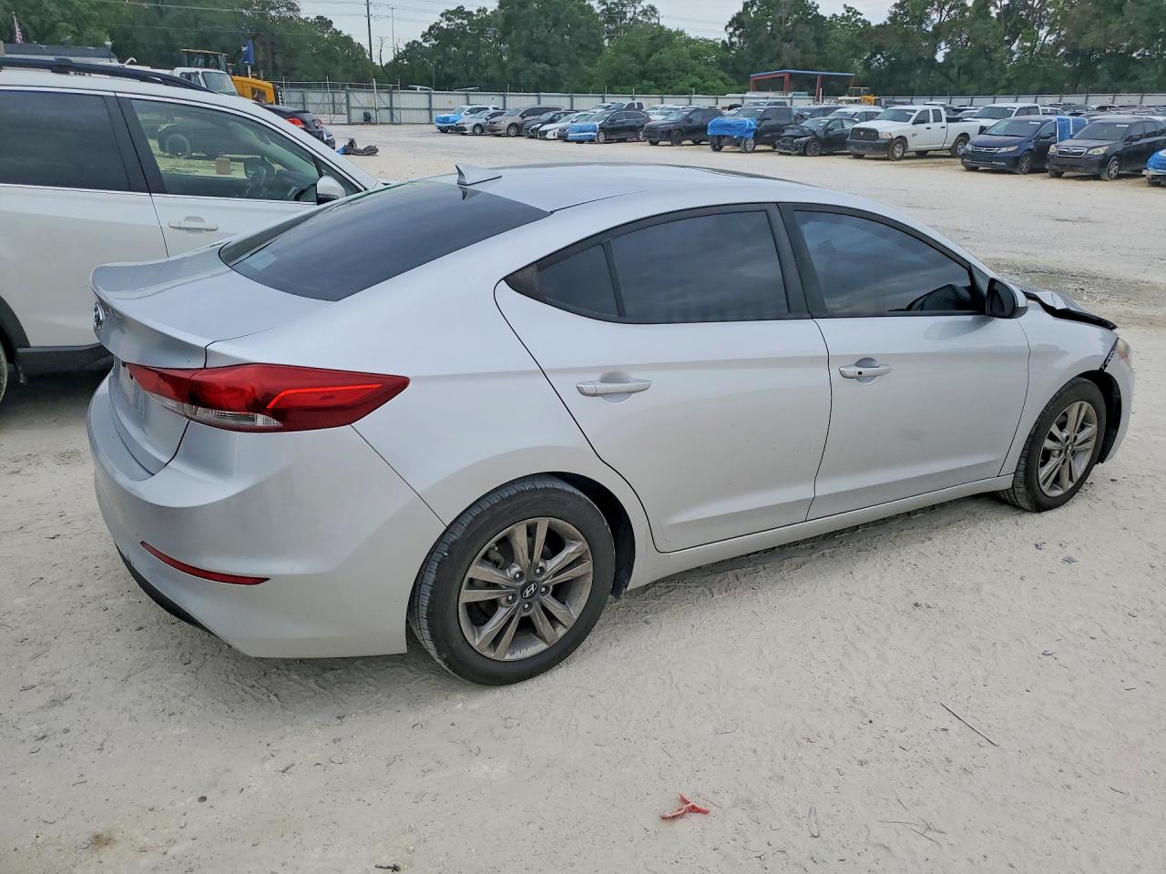 Hyundai ELANTRA Value Edition
