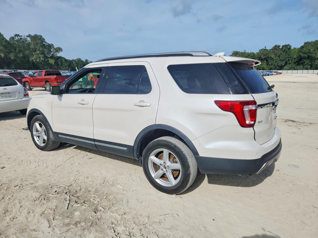 Ford Explorer Xlt